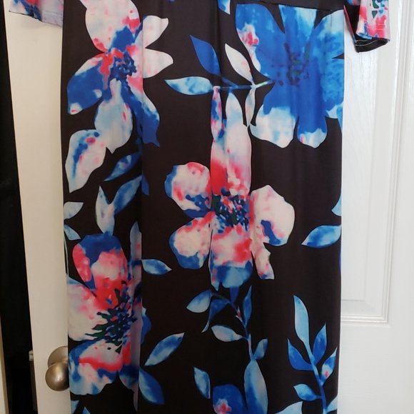 Haoohu Vneck Maxi - Picture 3 of 4